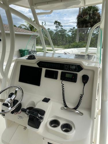 2016 Sailfish 320 CC
