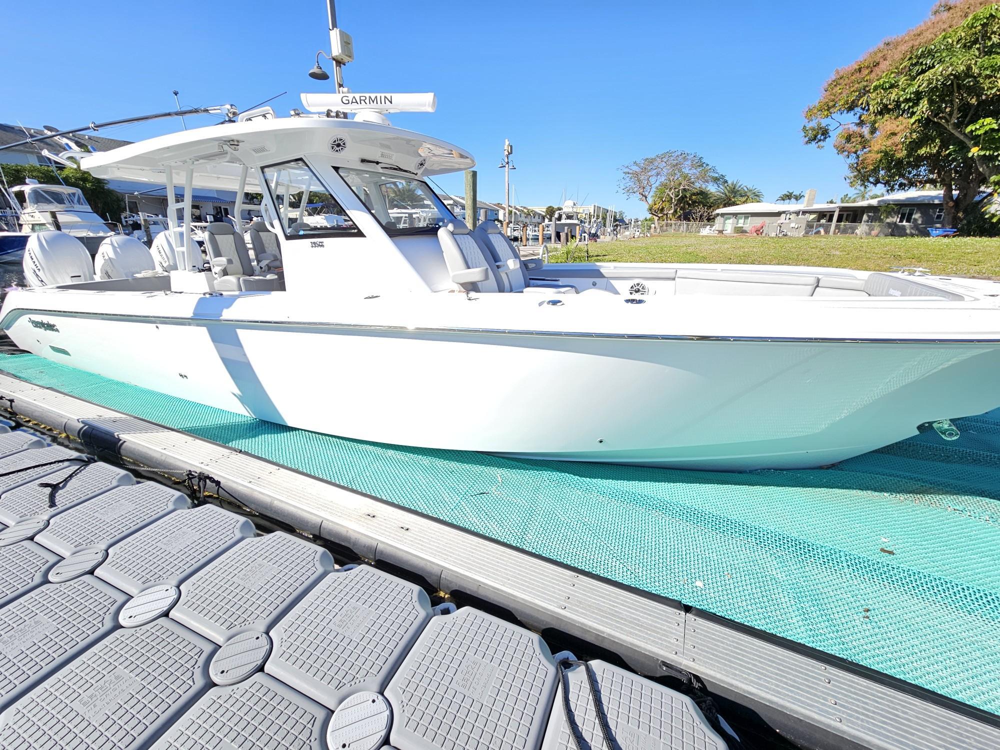 2025 Everglades 395 CC