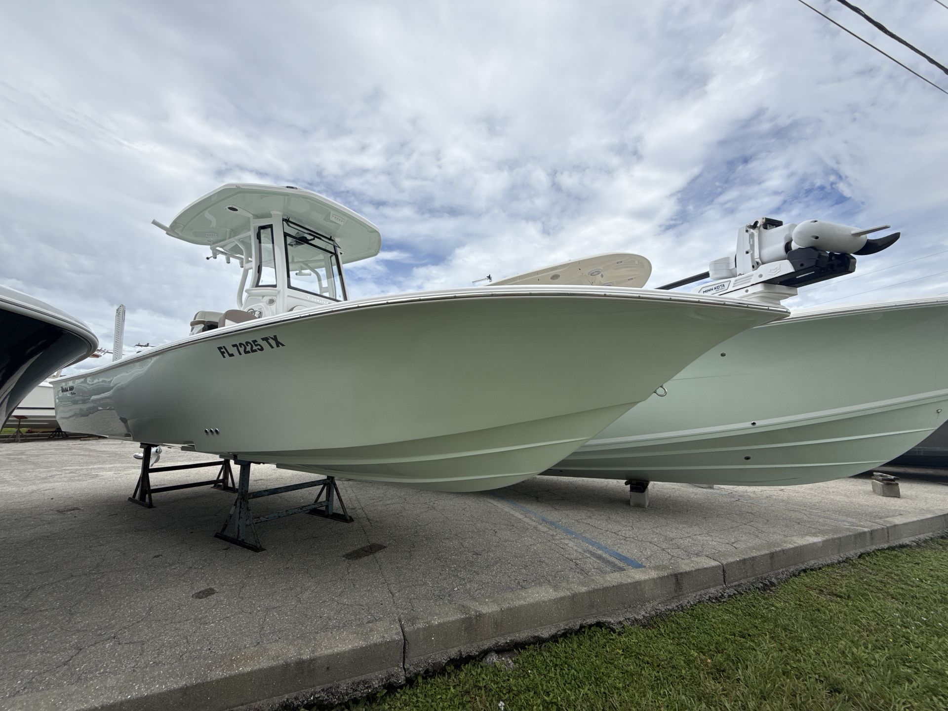 2025 Tidewater 2500 Carolina Bay