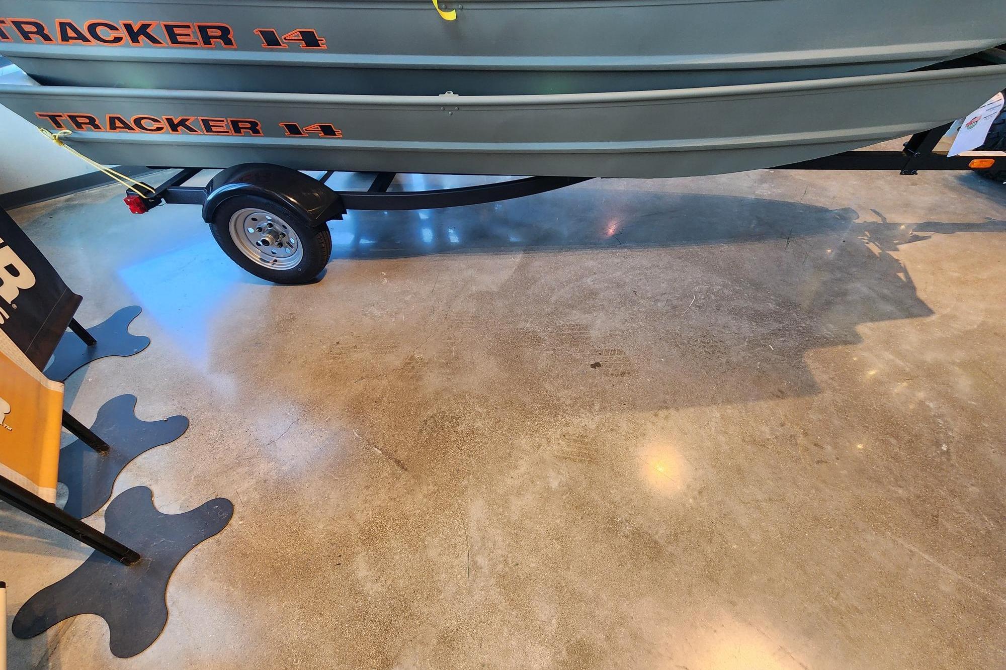 2025 Tracker Grizzly 14 Jon