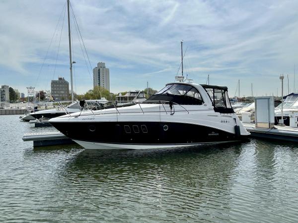 2009 Rinker 360 Express Cruiser