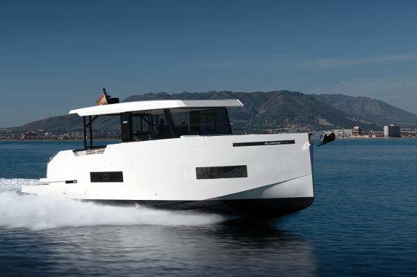 2025 De Antonio Yachts D50 Coupé