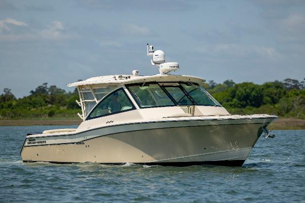 2015 Grady-White Freedom 375