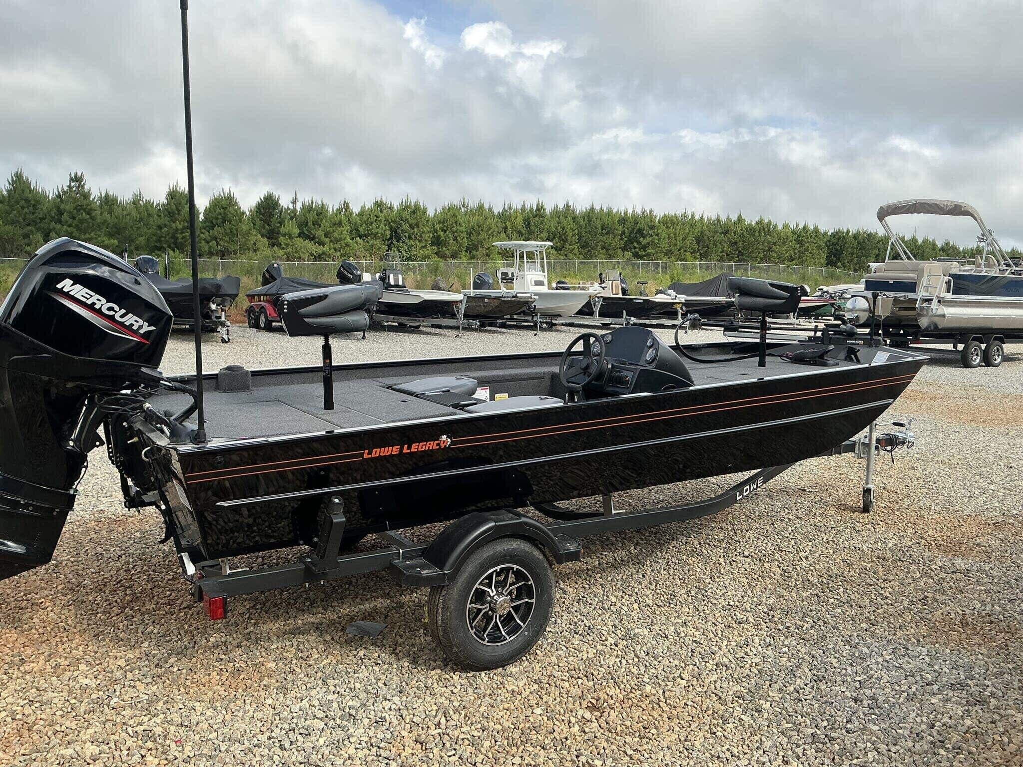 2025 Lowe Legacy 18LE
