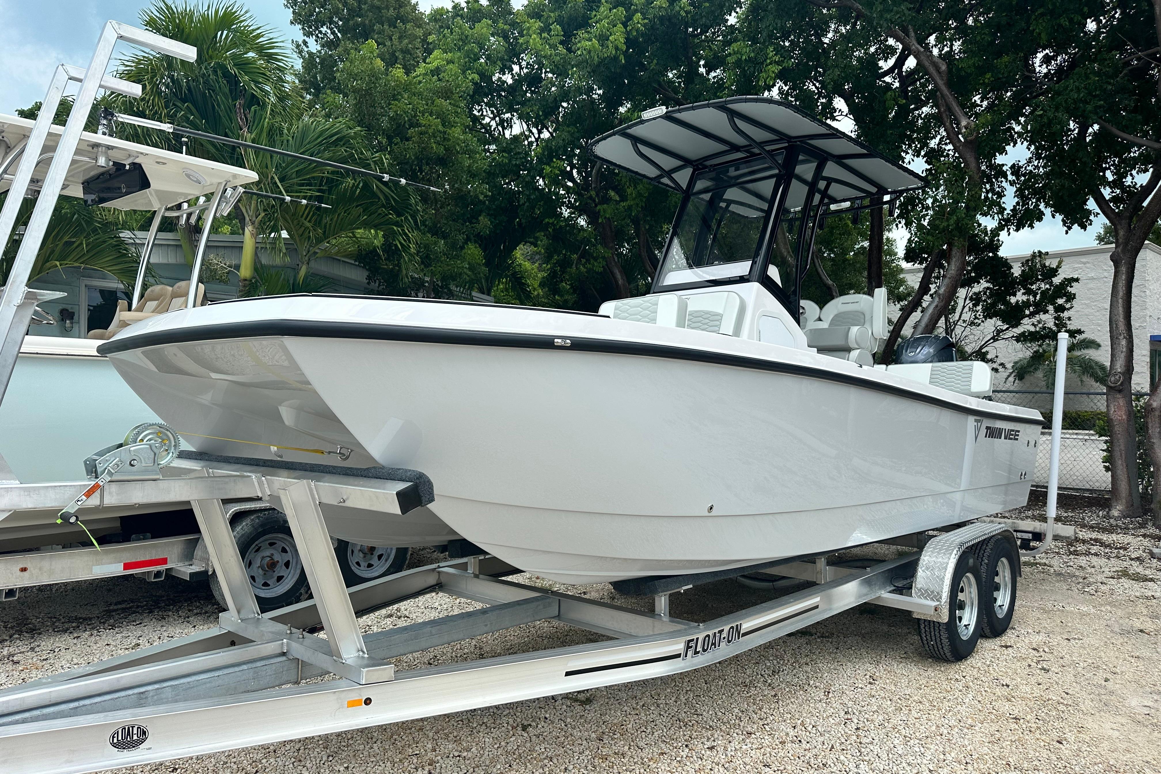 2026 Twin Vee 22 Bay Cat