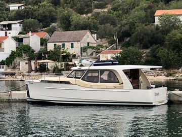 2012 Greenline 33