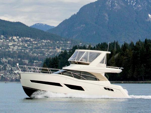 2016 Carver C40 Command Bridge