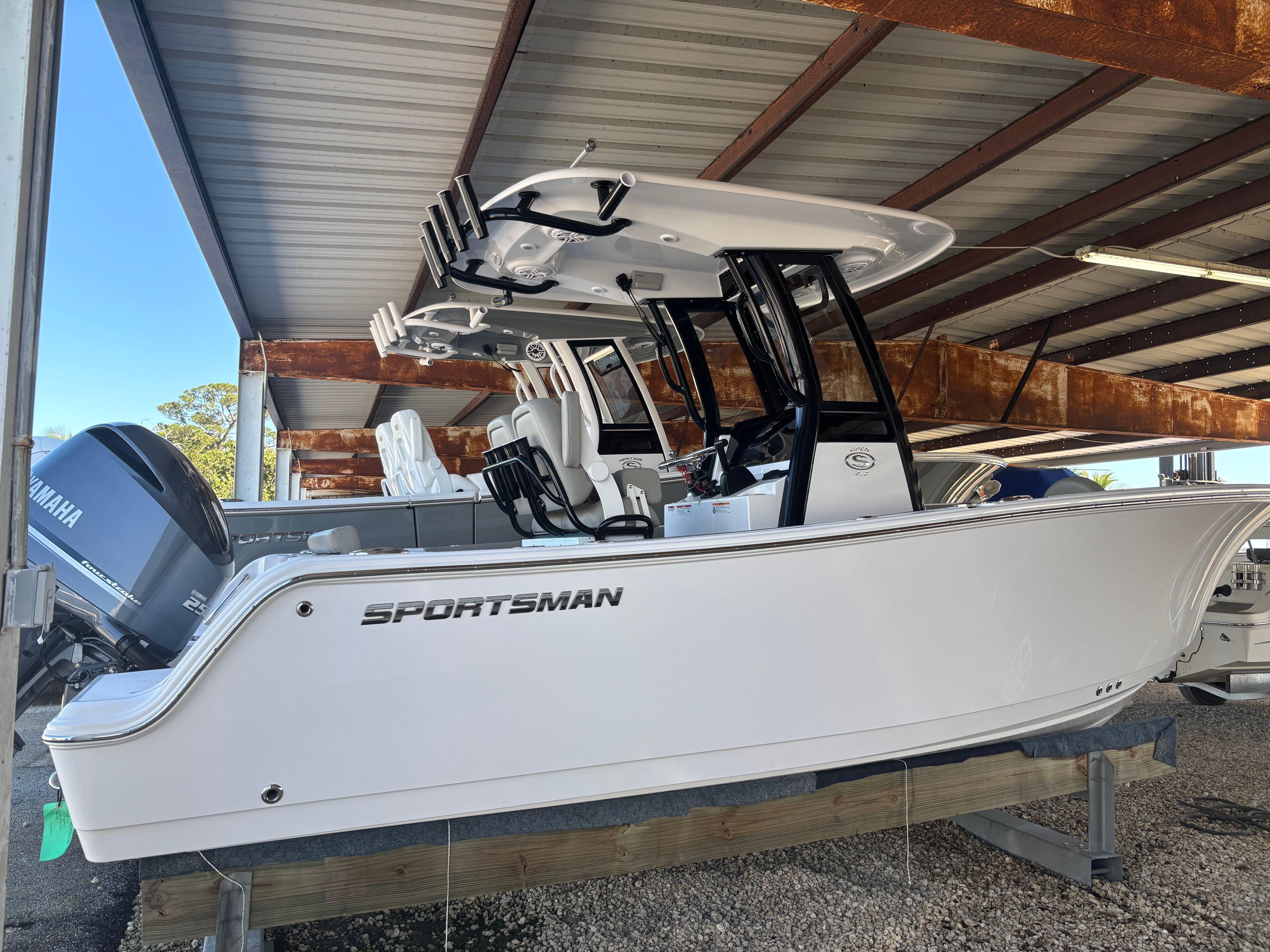 2025 Sportsman Open 212 Center Console