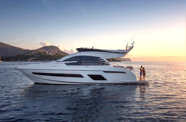 2018 Fairline Squadron 53