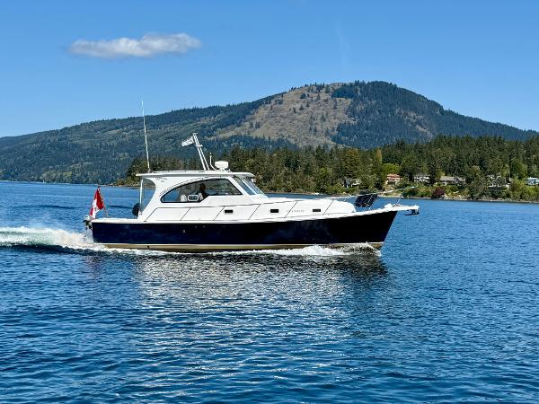 Mainship Pilot 34
