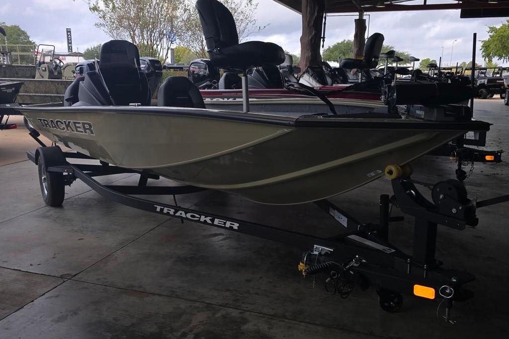 2026 Tracker Pro Team 190