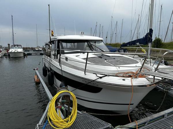 2019 Jeanneau Merry Fisher 1095 FLY