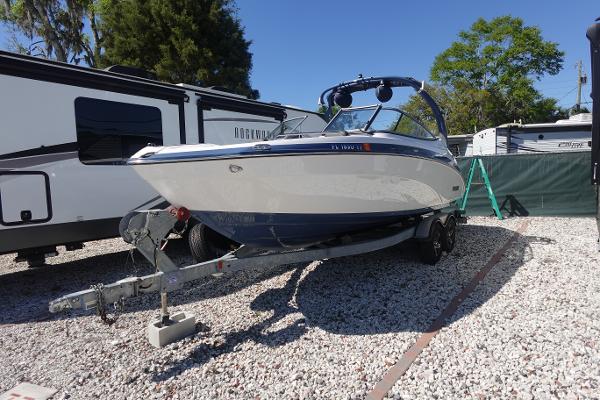 2018 Yamaha Boats 242 Limited S