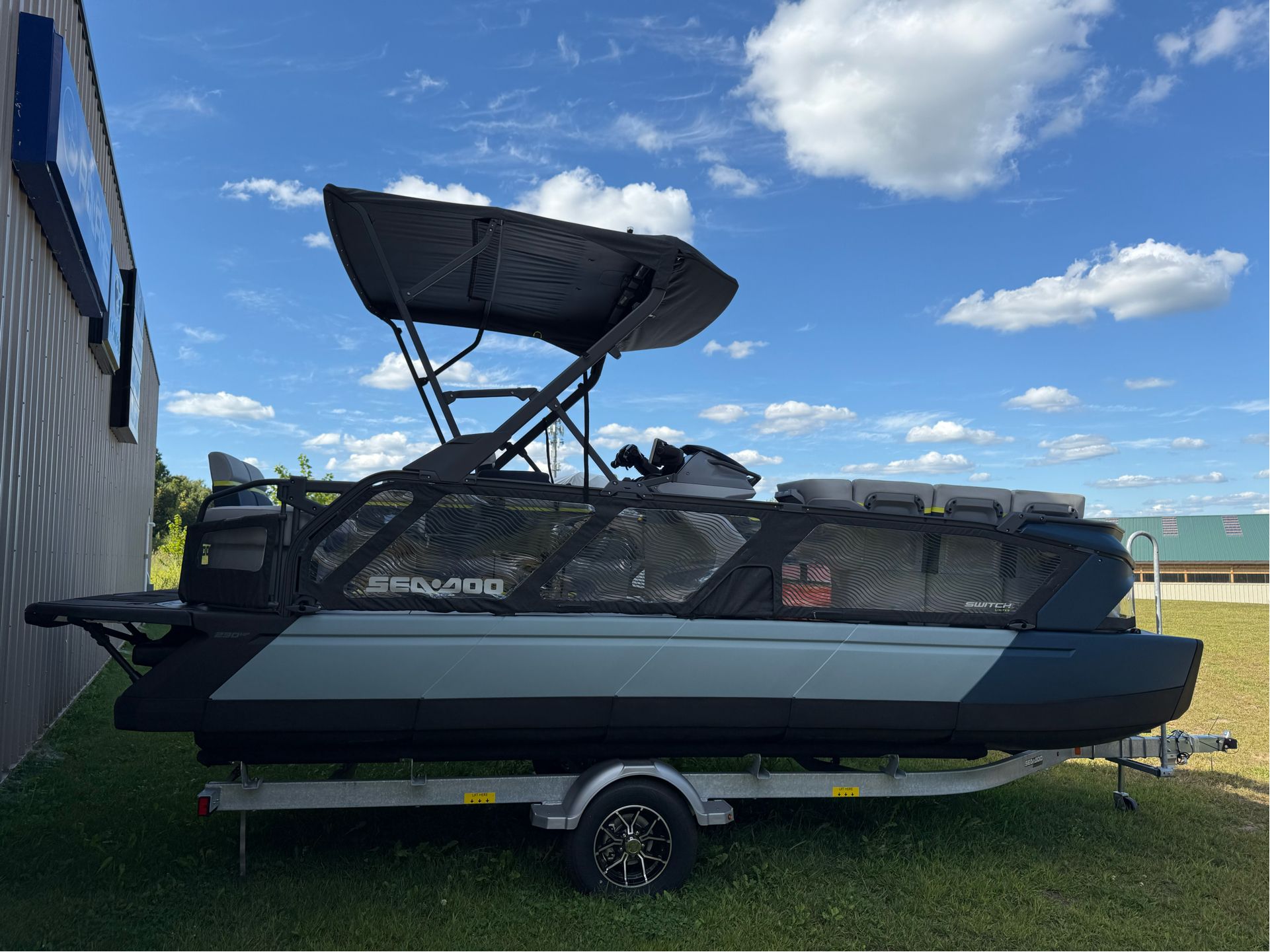 2025 Sea-Doo SWITCH LIMITED 21 FT 230 HP