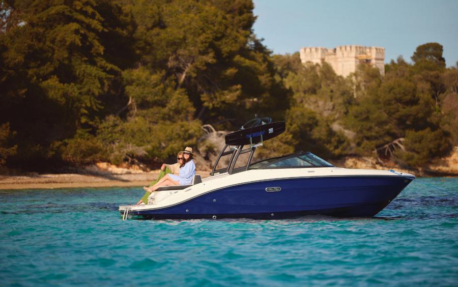 Sea Ray SPX210