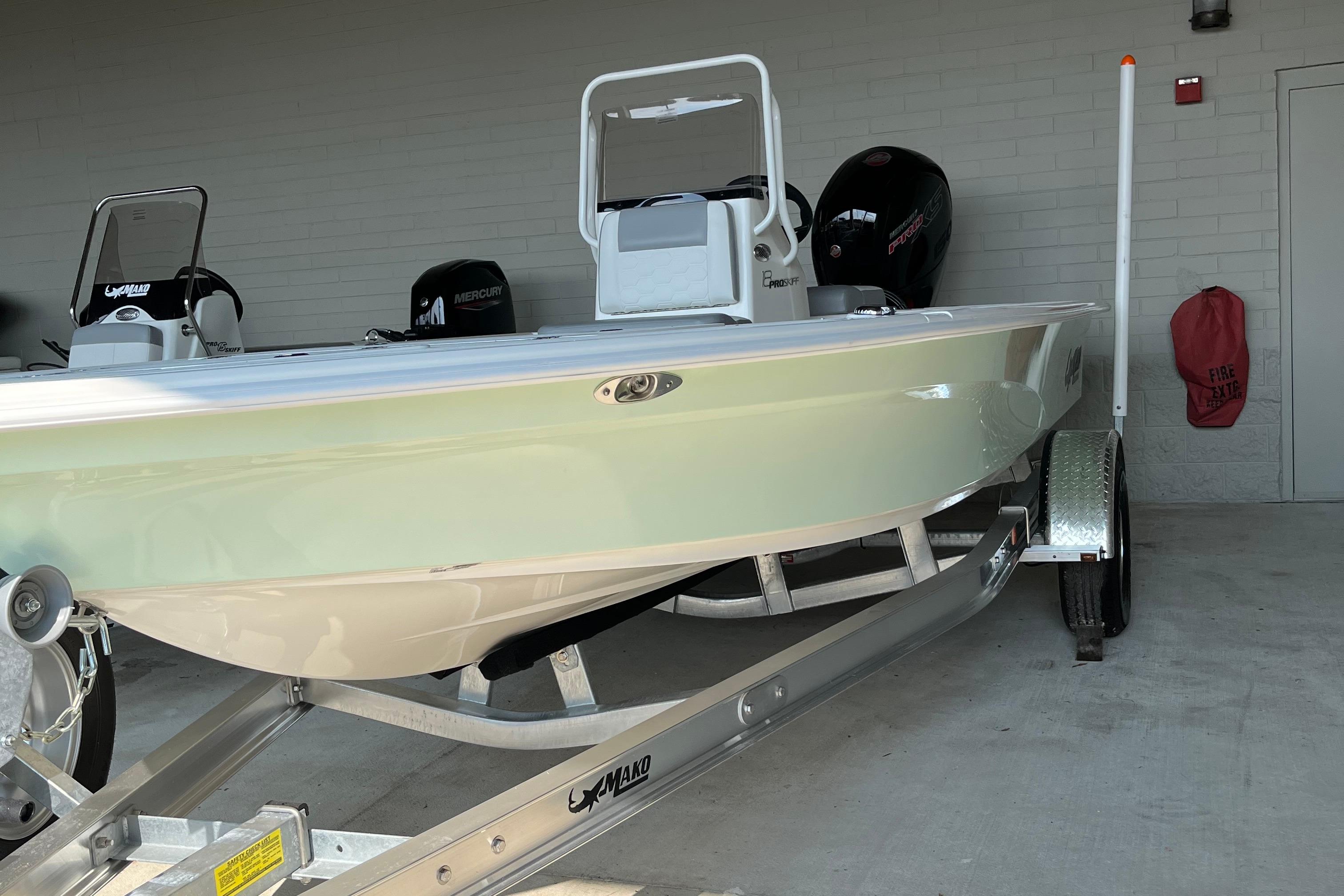 2026 Mako 18 Pro Skiff