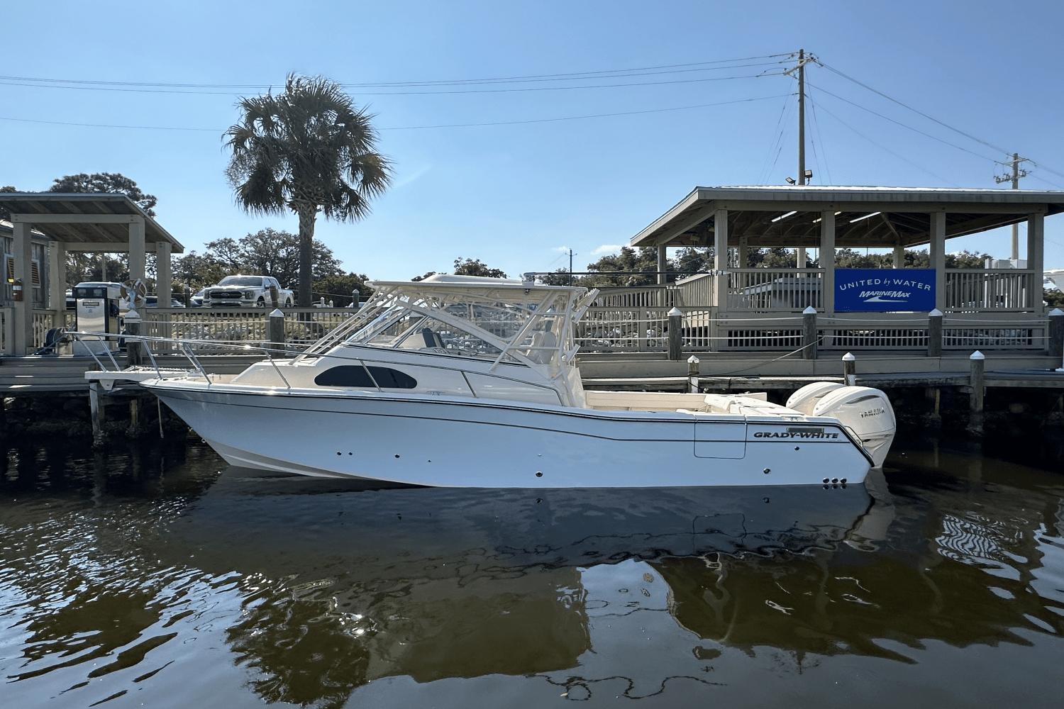 2025 Grady-White Marlin 300