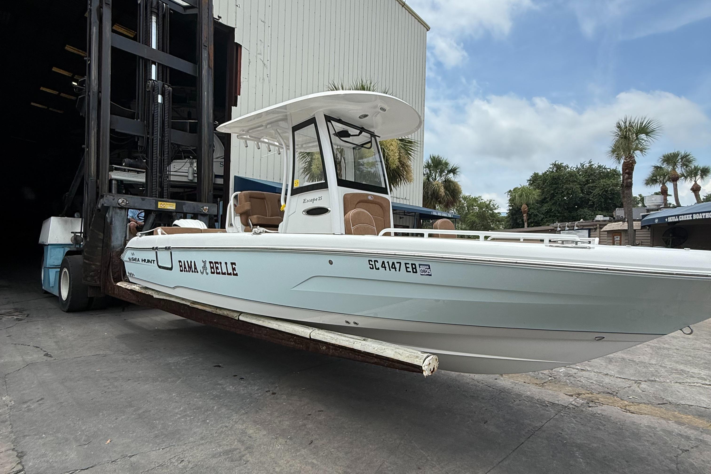 2023 Sea Hunt Escape 25