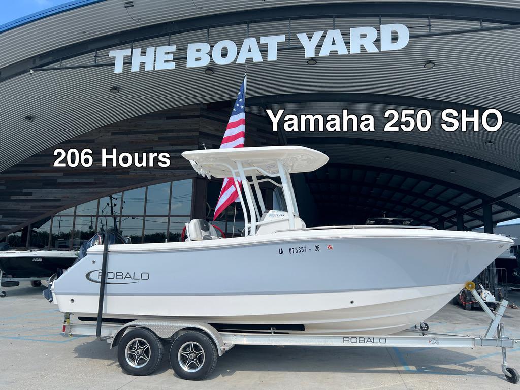 Robalo 230