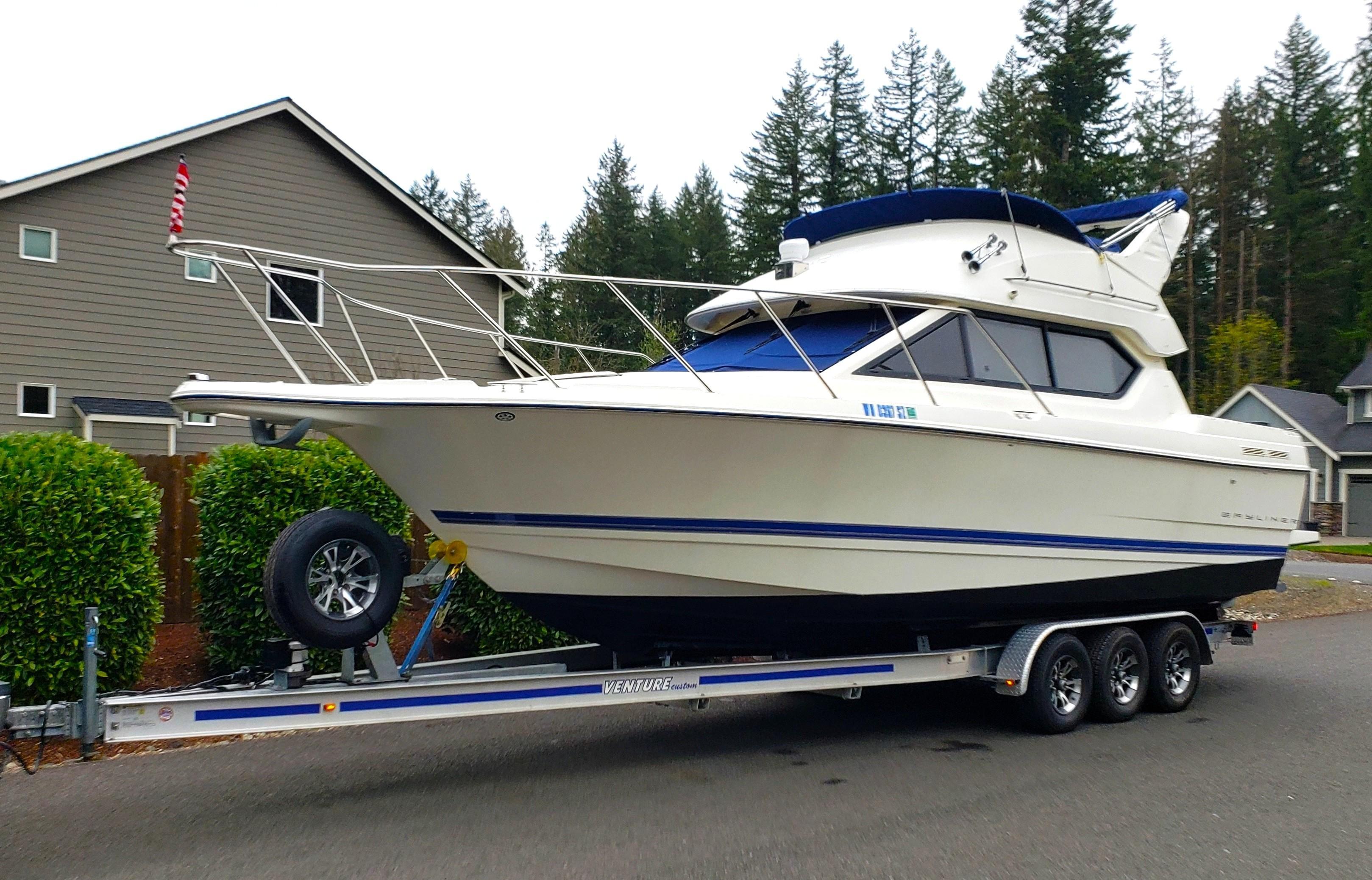 2006 Bayliner 288 COMMAND BRIDGE CRUISER