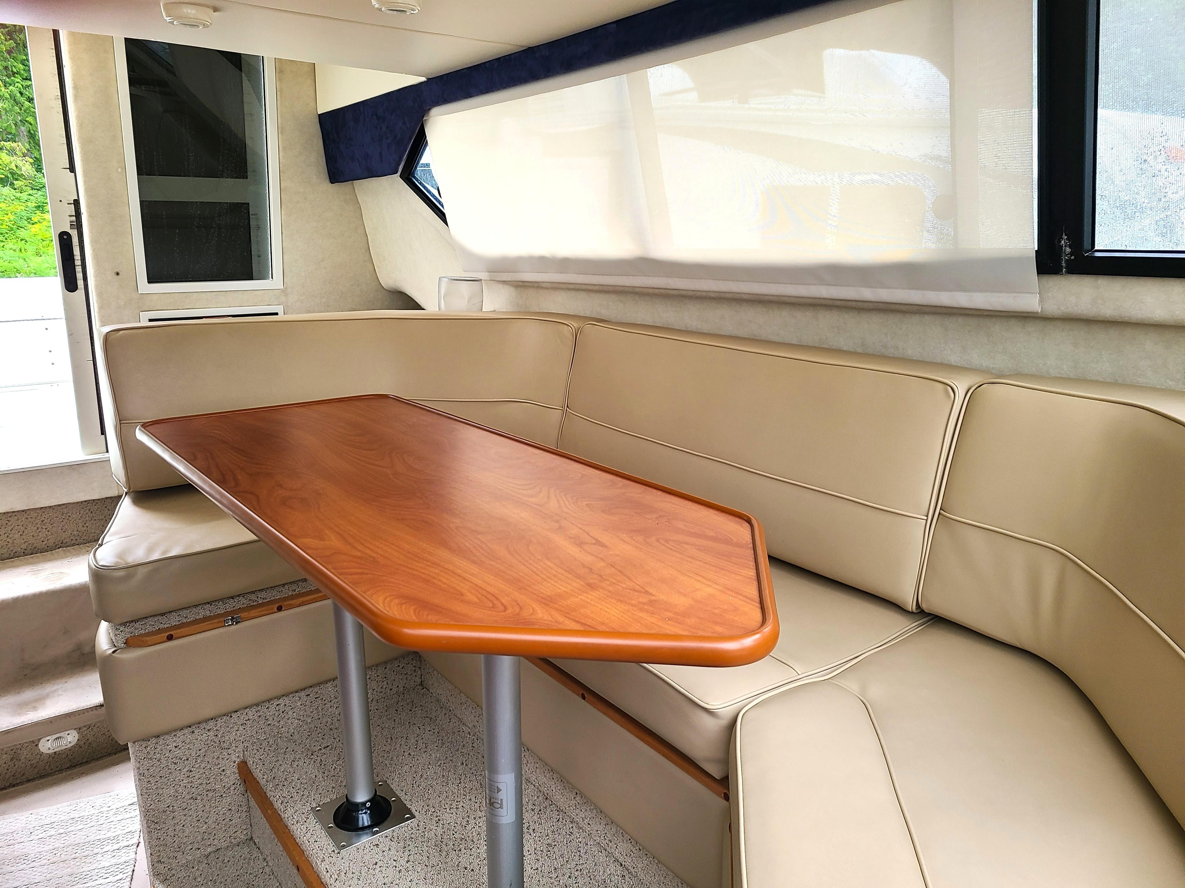 2006 Bayliner 288 COMMAND BRIDGE CRUISER