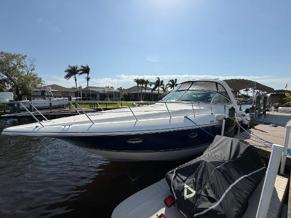 2006 Cruisers Yachts 420 Express