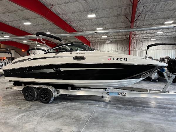 2013 Sea Ray 260 Sundeck
