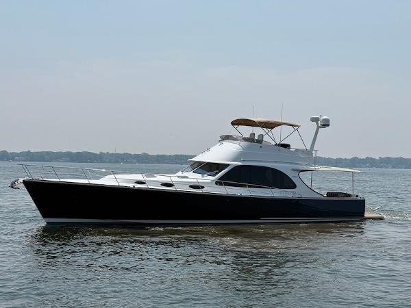 2018 Palm Beach Motor Yachts 55 Flybridge