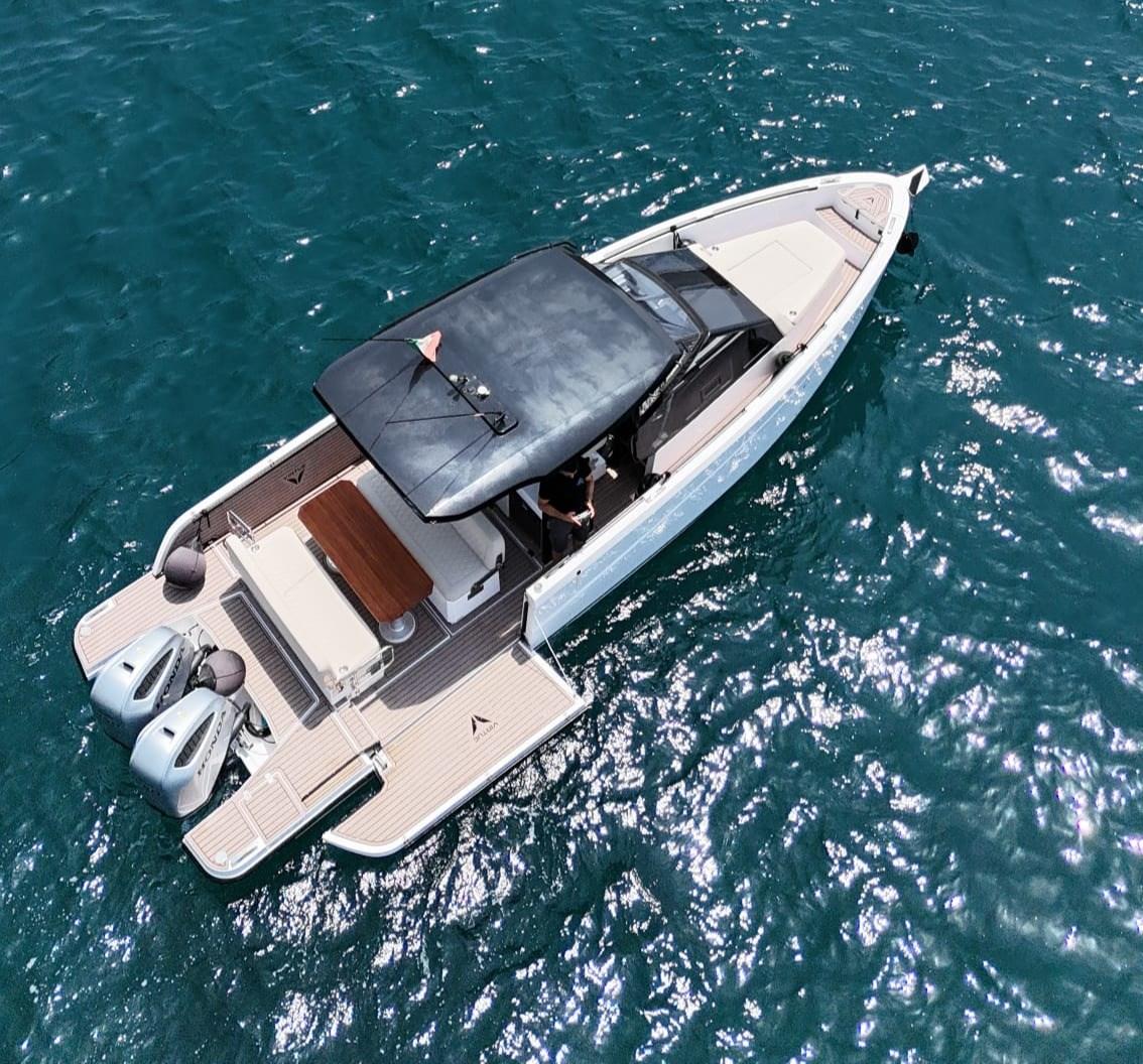 2024 Virtue V10 Top