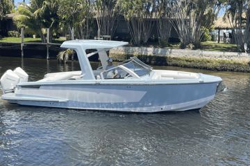 2022 Aviara AV32 OB