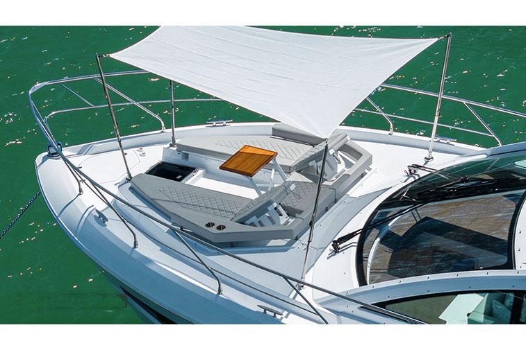 Cruisers Yachts Boat image