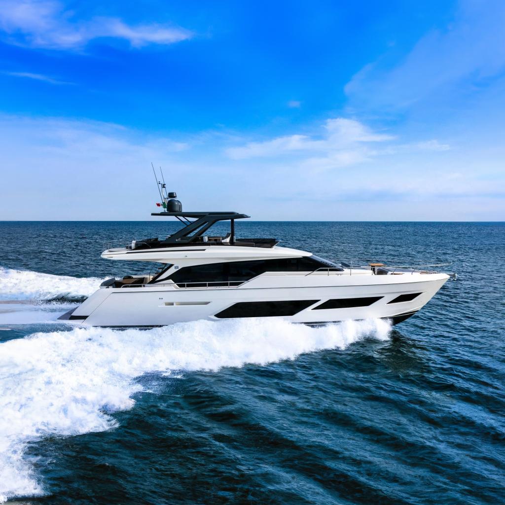 2022 Ferretti Yachts 720