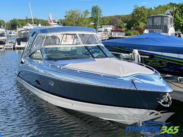 2022 Formula 350 Crossover Bowrider
