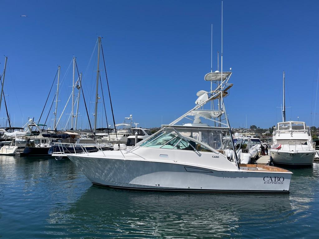 2004 Cabo 35 Express