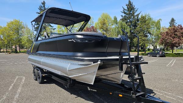 2025 Manitou 24' Explore MAX Deck Navigator With 150hp Rotax Stealth Motor