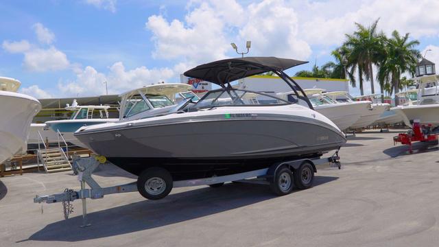 Yamaha Boats 242 Limited S E-Series