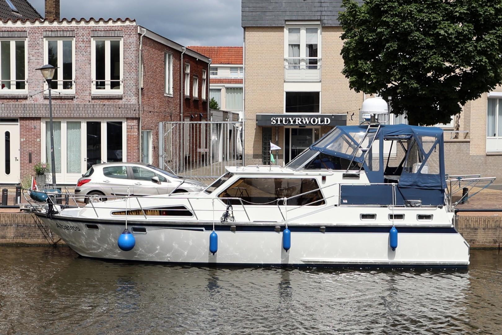 1988 Succes 115
