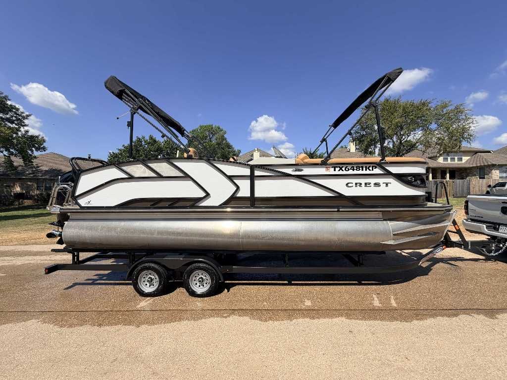 2022 Crest 230 CARIBBEAN LX CP3