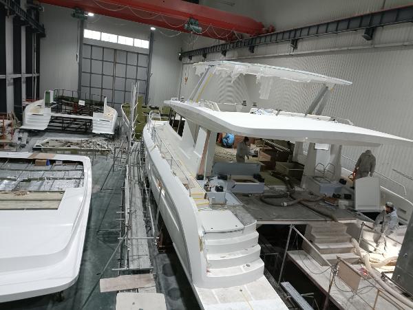 2025 Mazarin 55 Catamaran - HYBRID ELECTRIC - EVO II
