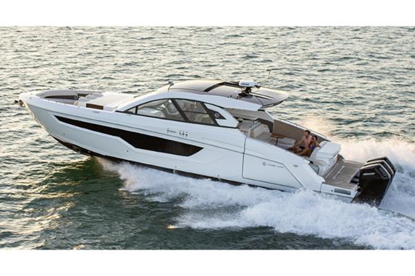 2025 Cruisers Yachts 50 GLS
