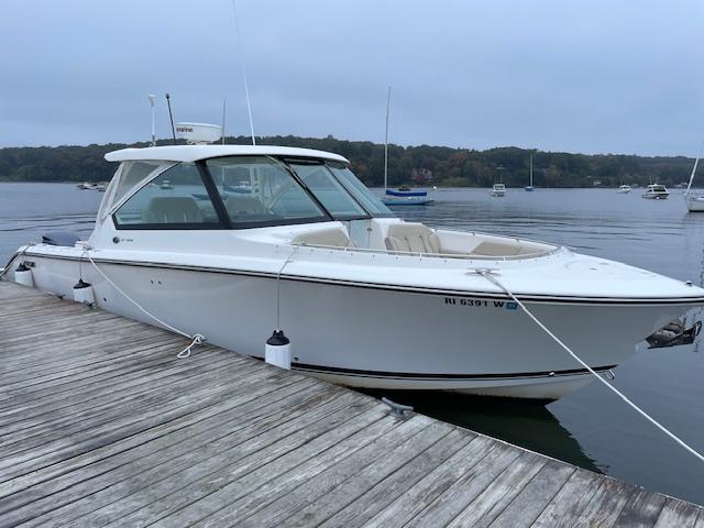 2015 Pursuit 325 DC