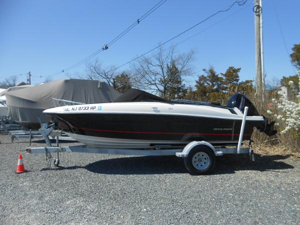 2022 Bayliner VR4 Bowrider OB