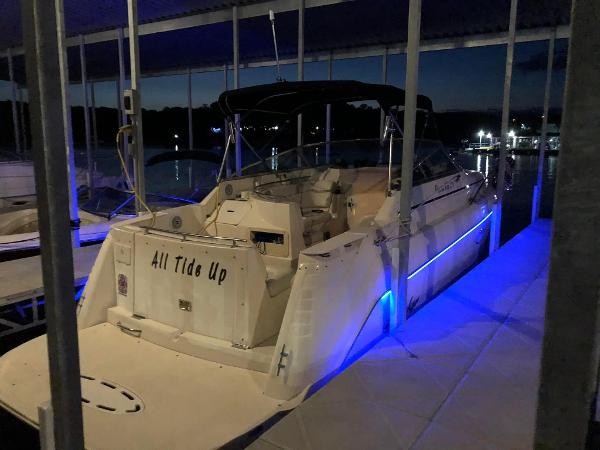 2002 Rinker Fiesta Vee 270