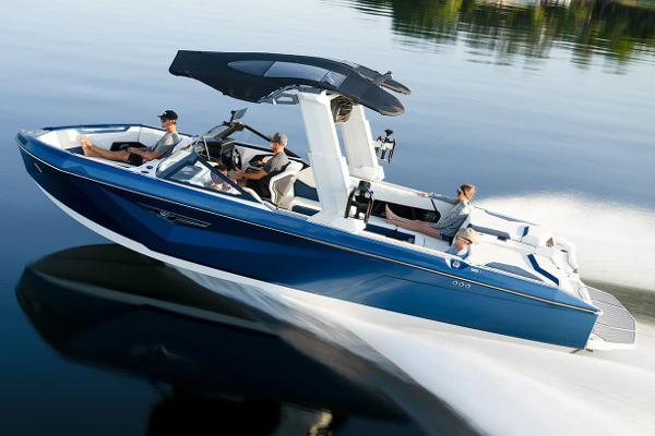 Ski and wakeboard boat for sale 