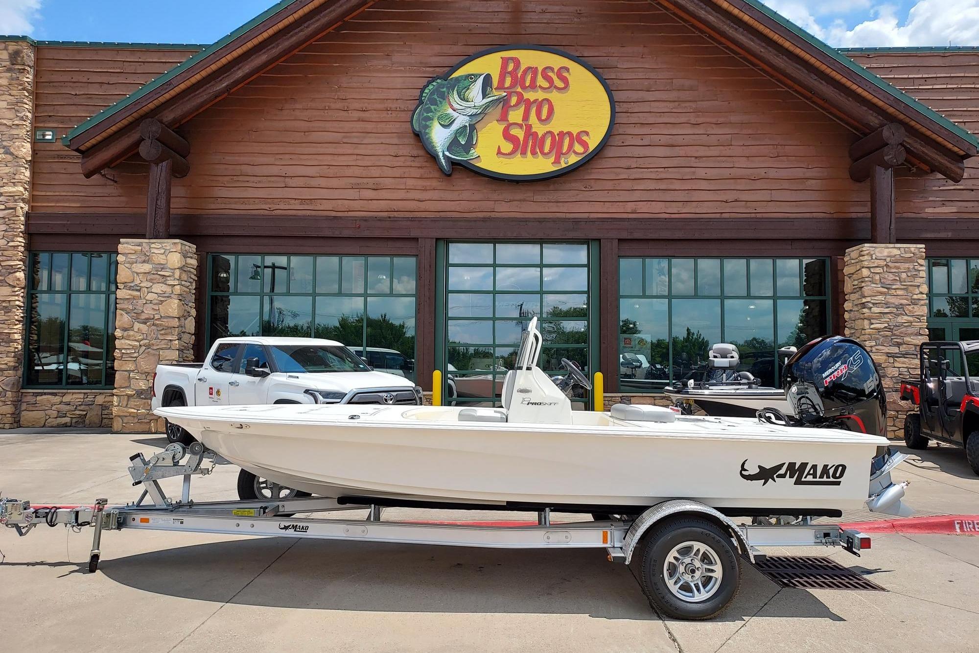 2026 Mako Pro Skiff 18