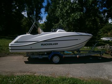 2025 Quicksilver Activ 555 Open