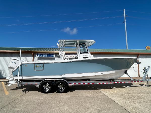 2025 Sea Hunt Gamefish 30 Coffin Box