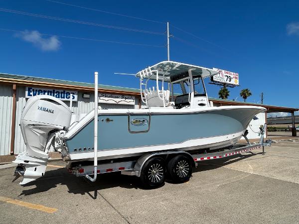 2025 Sea Hunt Gamefish 30 Coffin Box