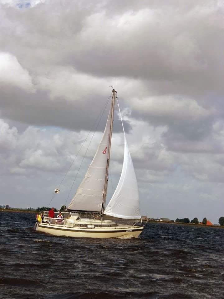 1979 Friendship 28