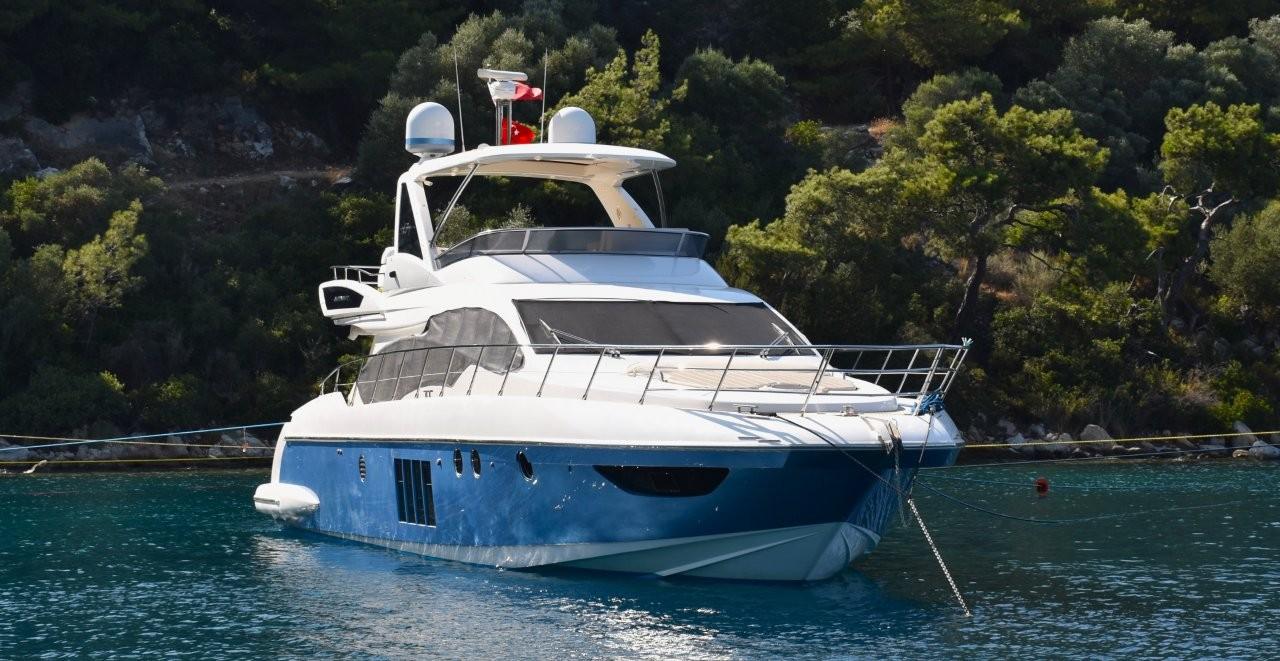 2010 Azimut 64
